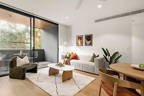 Hall St Apartments by Urban Rest