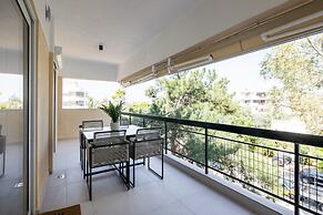 Bloom 2-Bedroom Apartment in Athens