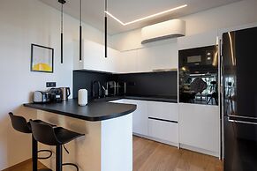 Bloom 2-Bedroom Apartment in Athens