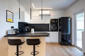 Bloom 2-Bedroom Apartment in Athens