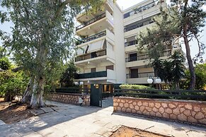 Bloom 2-Bedroom Apartment in Athens