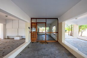 Bloom 2-Bedroom Apartment in Athens