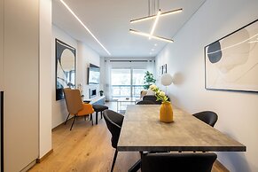Bloom 2-Bedroom Apartment in Athens