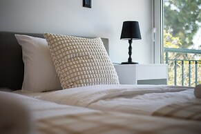 Bloom 2-Bedroom Apartment in Athens