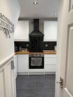 Harlow Cozy 3-bed House Retreat