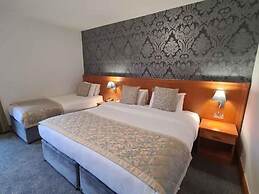 Leitrim Marina Hotel