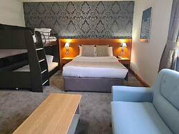 Leitrim Marina Hotel