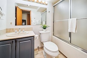 Pet-friendly 3 Bedroom Townhome in Frisco - Short Drive to Breck!