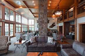 Grand Timber Lodge 2 Bedroom Ski In, Ski Out Condo