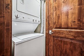 Luxury Ski-in/ski-out Bluesky 2 Bedroom Condo