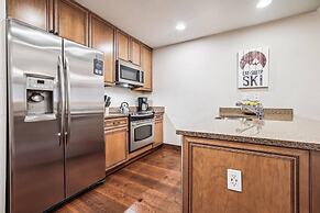 Luxury Ski-in/ski-out Bluesky 2 Bedroom Condo
