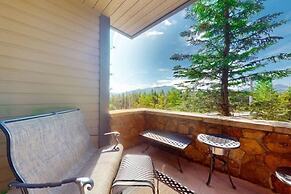 Luxury Ski-in/ski-out 1 Bedroom Condo at Crystal Peak Lodge at Peak 7