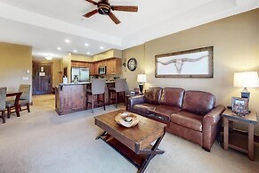Luxury Ski-in/ski-out 1 Bedroom Condo at Crystal Peak Lodge at Peak 7