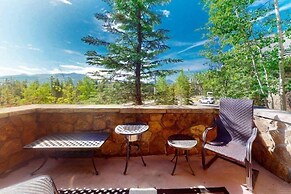 Luxury Ski-in/ski-out 1 Bedroom Condo at Crystal Peak Lodge at Peak 7