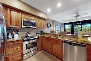 Luxury Ski-in/ski-out 1 Bedroom Condo at Crystal Peak Lodge at Peak 7