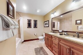 Luxury Ski-in/ski-out 1 Bedroom Condo at Crystal Peak Lodge at Peak 7