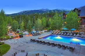 Grand Timber Lodge 3 Bedroom Ski In, Ski Out Condo