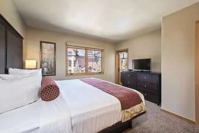 Grand Timber Lodge 3 Bedroom Ski In, Ski Out Condo