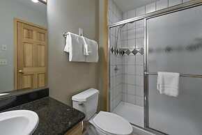 Grand Timber Lodge 3 Bedroom Ski In, Ski Out Condo