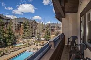 Grand Timber Lodge 3 Bedroom Ski In, Ski Out Condo