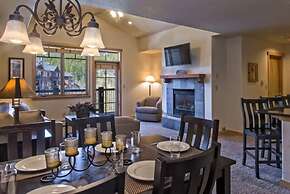 Grand Timber Lodge 3 Bedroom Ski In, Ski Out Condo