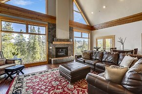 Luxury 5 Bedroom Pet-friendly Home in Breckenridge - 2 Miles to Main S