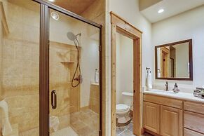 Luxury 5 Bedroom Pet-friendly Home in Breckenridge - 2 Miles to Main S
