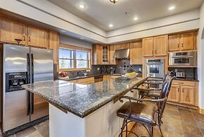 Luxury 5 Bedroom Pet-friendly Home in Breckenridge - 2 Miles to Main S