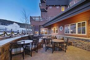 Ski-in/ski-out One Ski Hill Place 2 Bedroom Luxury Condo