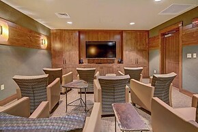 Ski-in/ski-out One Ski Hill Place 2 Bedroom Luxury Condo