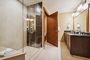 Ski-in/ski-out One Ski Hill Place 2 Bedroom Luxury Condo
