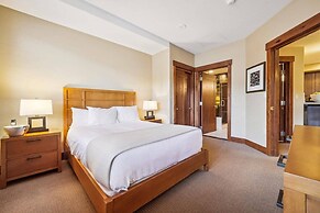 Ski-in/ski-out One Ski Hill Place 2 Bedroom Luxury Condo