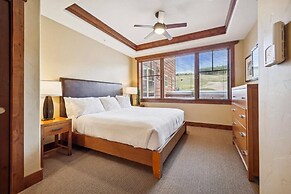 Ski-in/ski-out One Ski Hill Place 2 Bedroom Luxury Condo