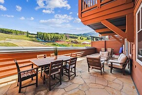 Ski-in/ski-out One Ski Hill Place 2 Bedroom Luxury Condo