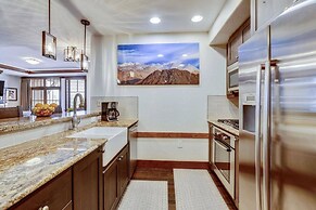 Luxury One Ski Hill 2 Bedroom Ski-in/out Condo at Peak 8