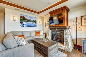 Luxury One Ski Hill 2 Bedroom Ski-in/out Condo at Peak 8