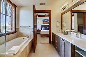 Luxury One Ski Hill 2 Bedroom Ski-in/out Condo at Peak 8