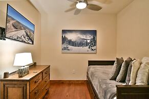 Bluesky Breckenridge Luxury 3 Bedroom Condo at Snowflake Lift