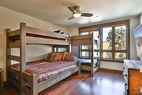 Bluesky Breckenridge Luxury 3 Bedroom Condo at Snowflake Lift
