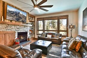 Bluesky Breckenridge Luxury 3 Bedroom Condo at Snowflake Lift