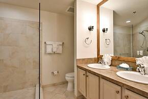 Bluesky Breckenridge Luxury 3 Bedroom Condo at Snowflake Lift