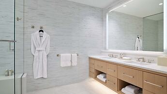 Contemporary 3 Bedroom Luxury Ski In, Ski Out Residence in Snowmass Ba