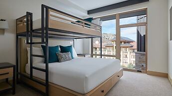 Contemporary 3 Bedroom Luxury Ski In, Ski Out Residence in Snowmass Ba