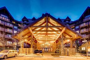 Ski-in/ski-out One Ski Hill Place 1 Bedroom Luxury Condo