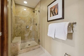 Ski-in/ski-out One Ski Hill Place 1 Bedroom Luxury Condo