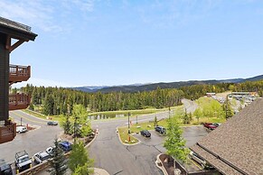 Ski-in/ski-out One Ski Hill Place 1 Bedroom Luxury Condo