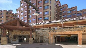 Ski-in/ski-out 2 Bedroom Condo at The Village at Breckenridge