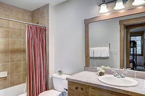 Ski-in Mountain Thunder Lodge 2 Bedroom Condo