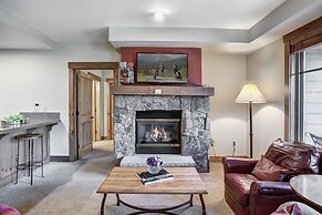 Ski-in Mountain Thunder Lodge 2 Bedroom Condo