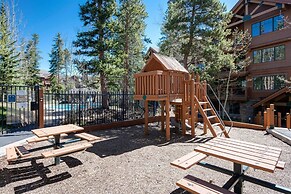 Ski-in Mountain Thunder Lodge 2 Bedroom Condo